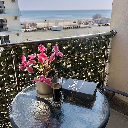 Апартаменты By The Sea Нэводари Экстерьер фото