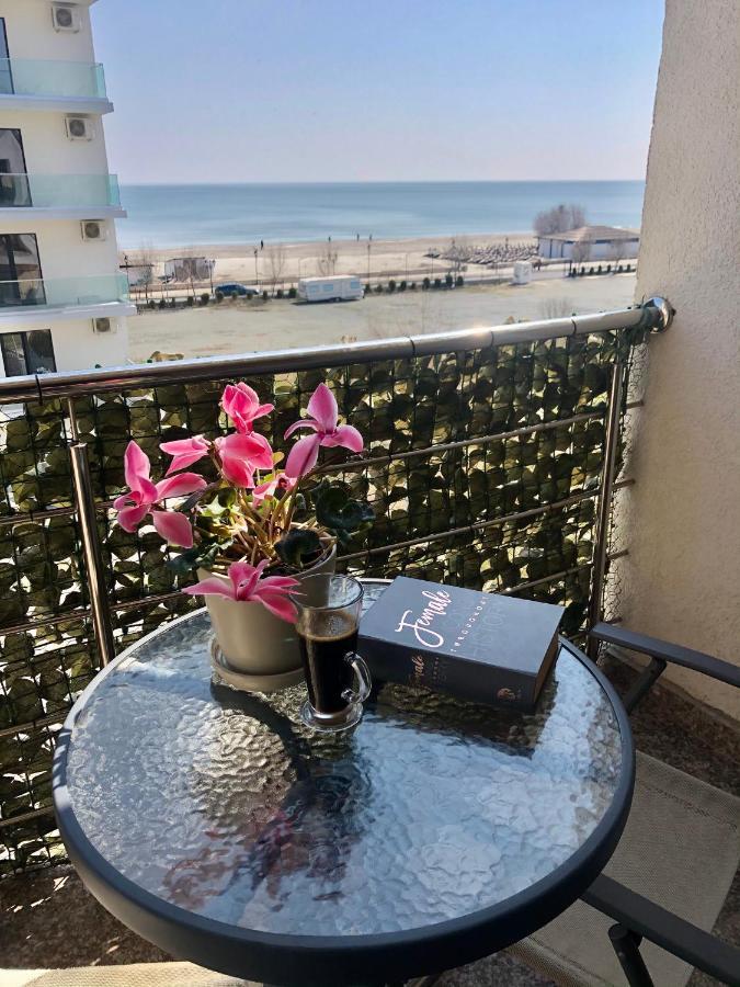 Апартаменты By The Sea Нэводари Экстерьер фото